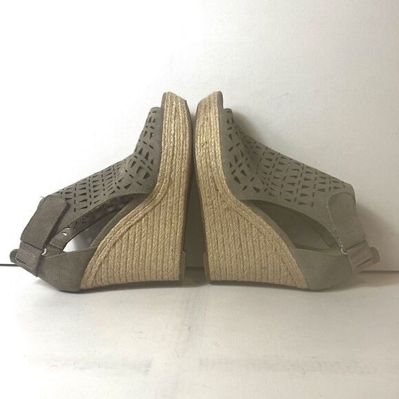 Marc Fisher Taupe Suede Ultra High Heels Wedge Cut Out Wrap Women's 9 M Peep Toe - Picture 5 of 10